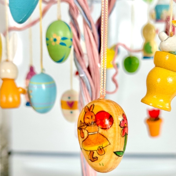 Colorful Easter Tree - Picture 3 of 6